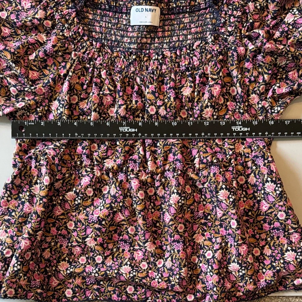Women’s Old Navy Floral Blouse Navy and Pink With Smocked Back Size L - Picture 7 of 9